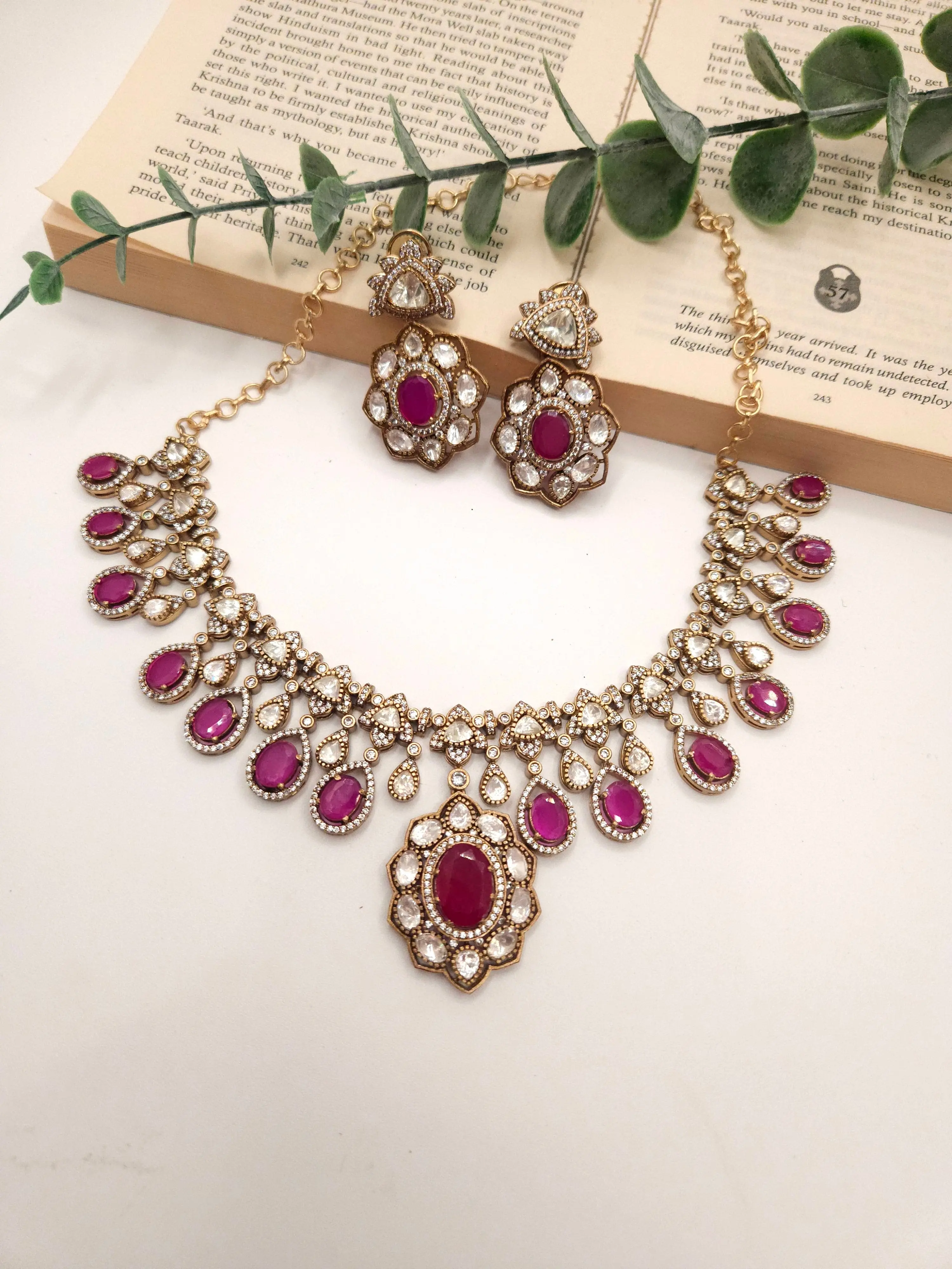 Ridhi victorian mossanite polki necklace set