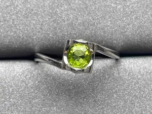 A678 Peridot Ring Natural Stone