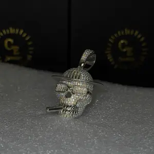 #674 Moissanite /925S Cig Skull Pendent with FREE GIFT - Elegant Silver Tone Pendant for Men and Women