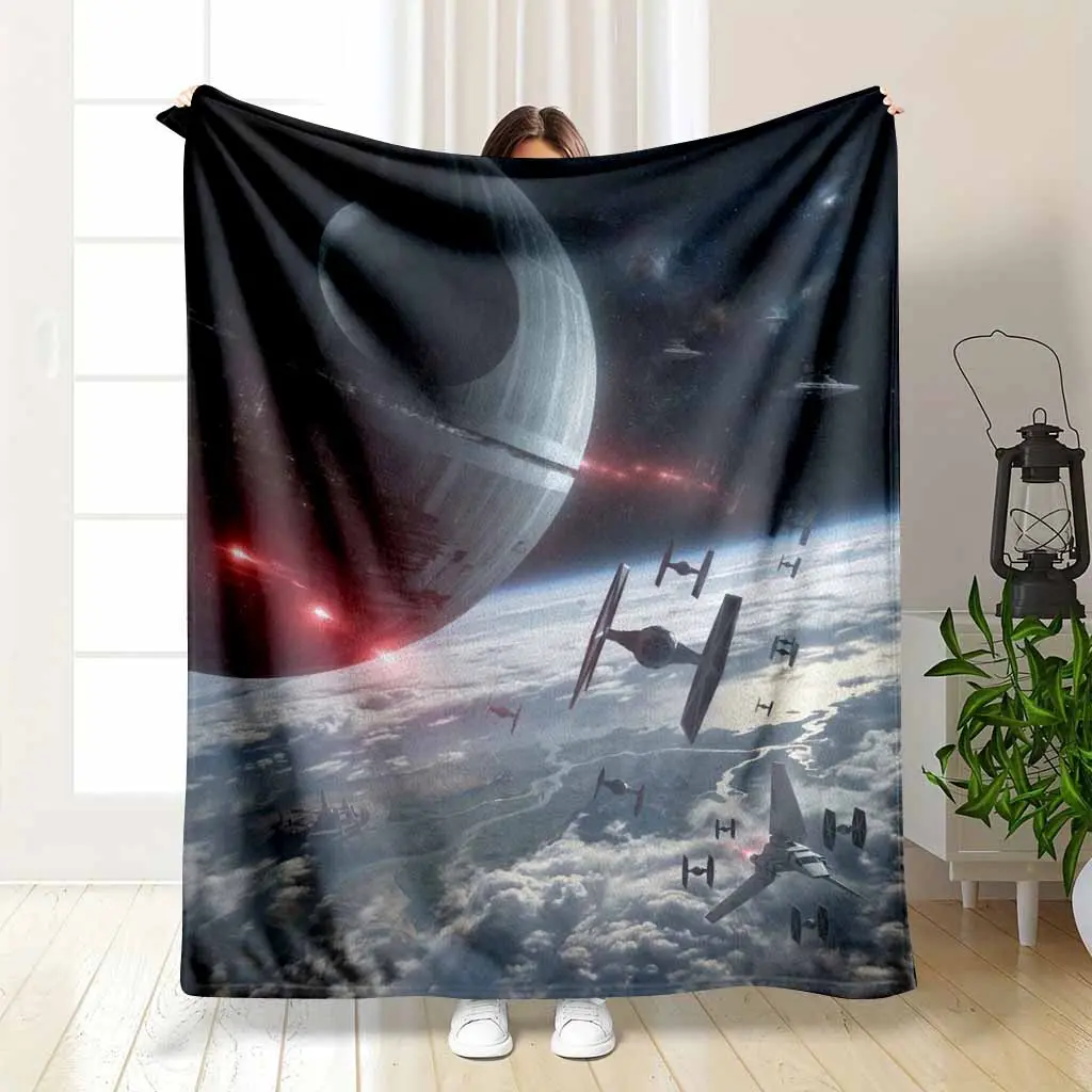 Galactic Battle Flannel Blanket Futuristic Spaceship and Planet Print Pattern Soft Warm Cozy Durable Lightweight Perfect for Bedroom Sofa Office Travel Gifts Movie Nights Home Décor