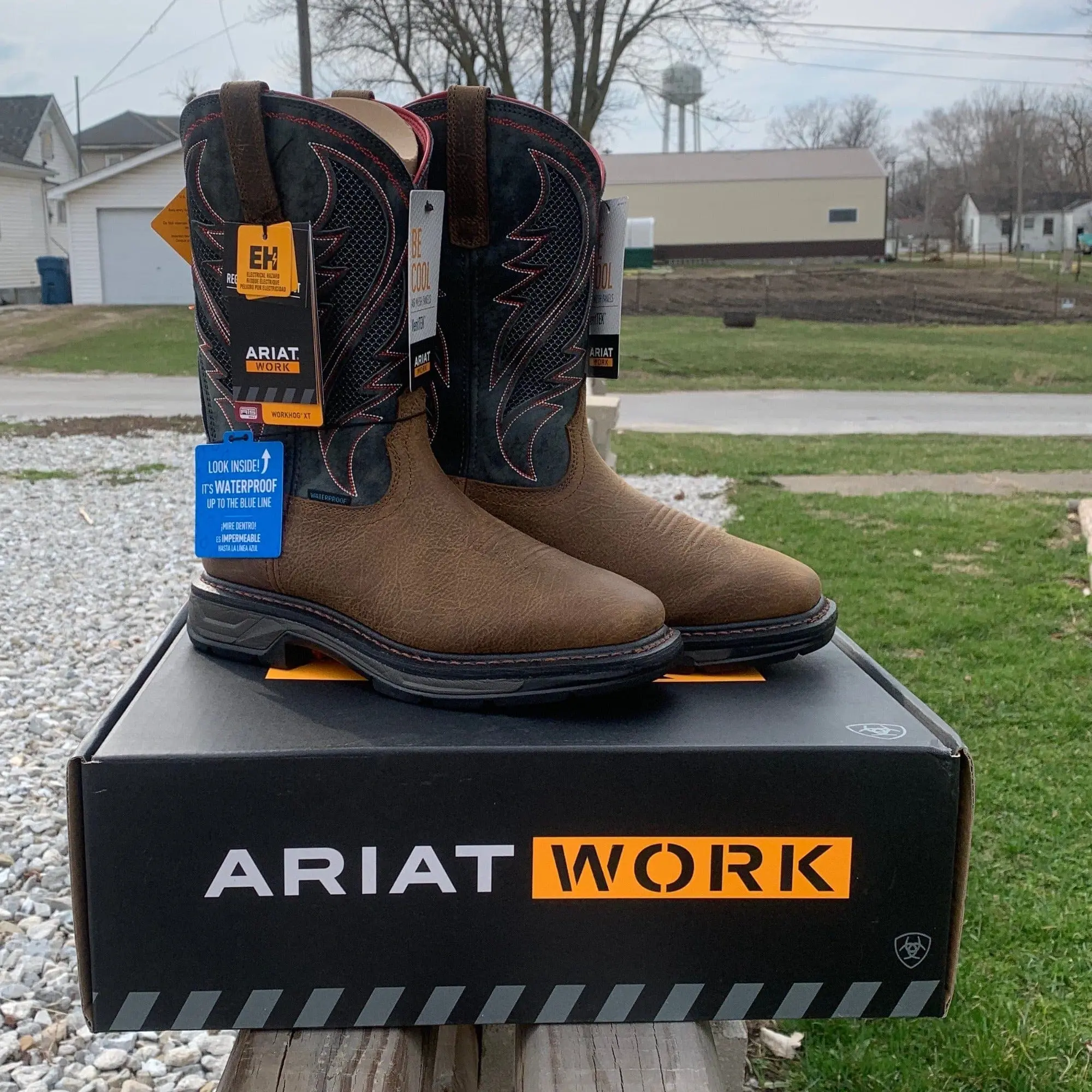 Men's Ariat WorkHog XT VentTek Waterproof Leather Soft Toe Shoes - ASTM 2892-18, Energy Max Foam, Mesh Panels, U-Turn Entry, Soft Platform Footwear, Durable Work Boot Option, Oil And Gas Exploration, Shock Absorbing Shoes