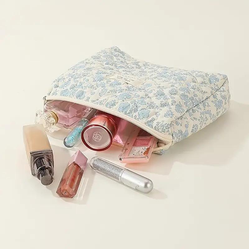 Floral Pattern Quilted Makeup Bag Set, 3-Piece Travel Cosmetic Organizer Pouches, Portable Zipper Makeup Storage for Cosmetics & Skincare, Lightweight Water-Resistant Toiletry Kit, Valentine's Day Gift for Women