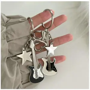 Hot Sale Metal Hiphop Rock Y2K Guitar Keychain With Star Heart Cool Fashion Punk Harajuku Music Keyring Bag Charm Pendant
