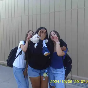 Product Review of FHD 1080P Digital Camera with SD Card, 16X Digital Zoom Camera, Portable Mini Camera for Teenagers Students Boys Girls, Point and Shoot Camera for Gifts, Tech Gadgets, Gift from t**.