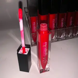 Bliss Lipgloss Hydrating High Pigmentation Lightweight Glossy Lipstick