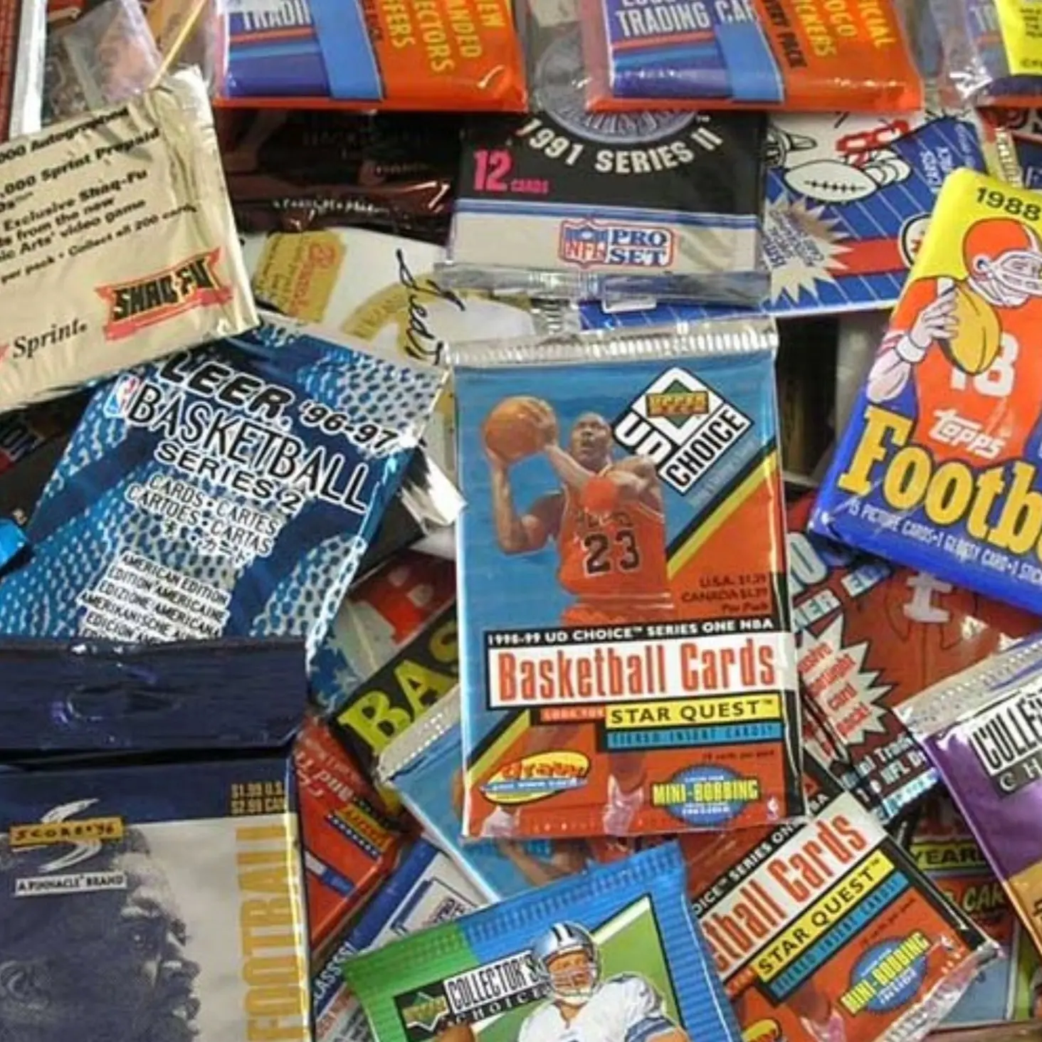 1 FREE GIVEAWAY PACK! TOPPS PANINI OR UPPER DECK!
