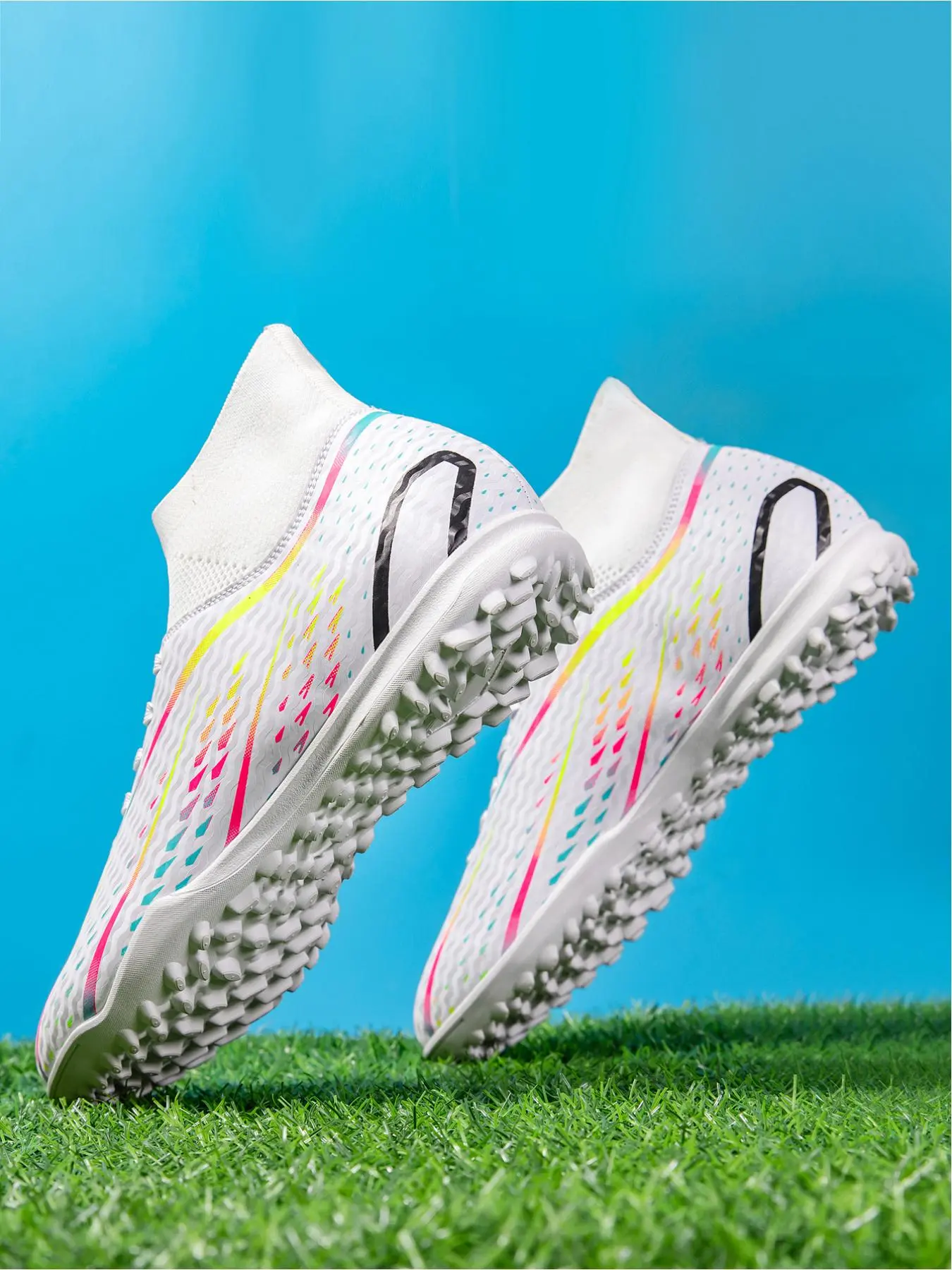 Men's High Top Sports Football Shoes, Anti Slip Training Soccer Shoes for Outdoor Activity, Professional Football Cleats, Football Field Boots, Football Boots for All Seasons, Performance Boot