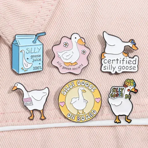 Summer Cute Cartoon Goose Design Brooch, Lapel Pins, Durable Metal Pins, Fashion Jewelry Accessories for Women & Men, All-match Brooches for Birthday Gift, Alloy Brooch Pin