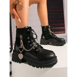 New autumn and winter lace up thick soled boots with vintage crocodile pattern decoration lace, heart-shaped chain decoration, multifunctional casual wear, round toe boots