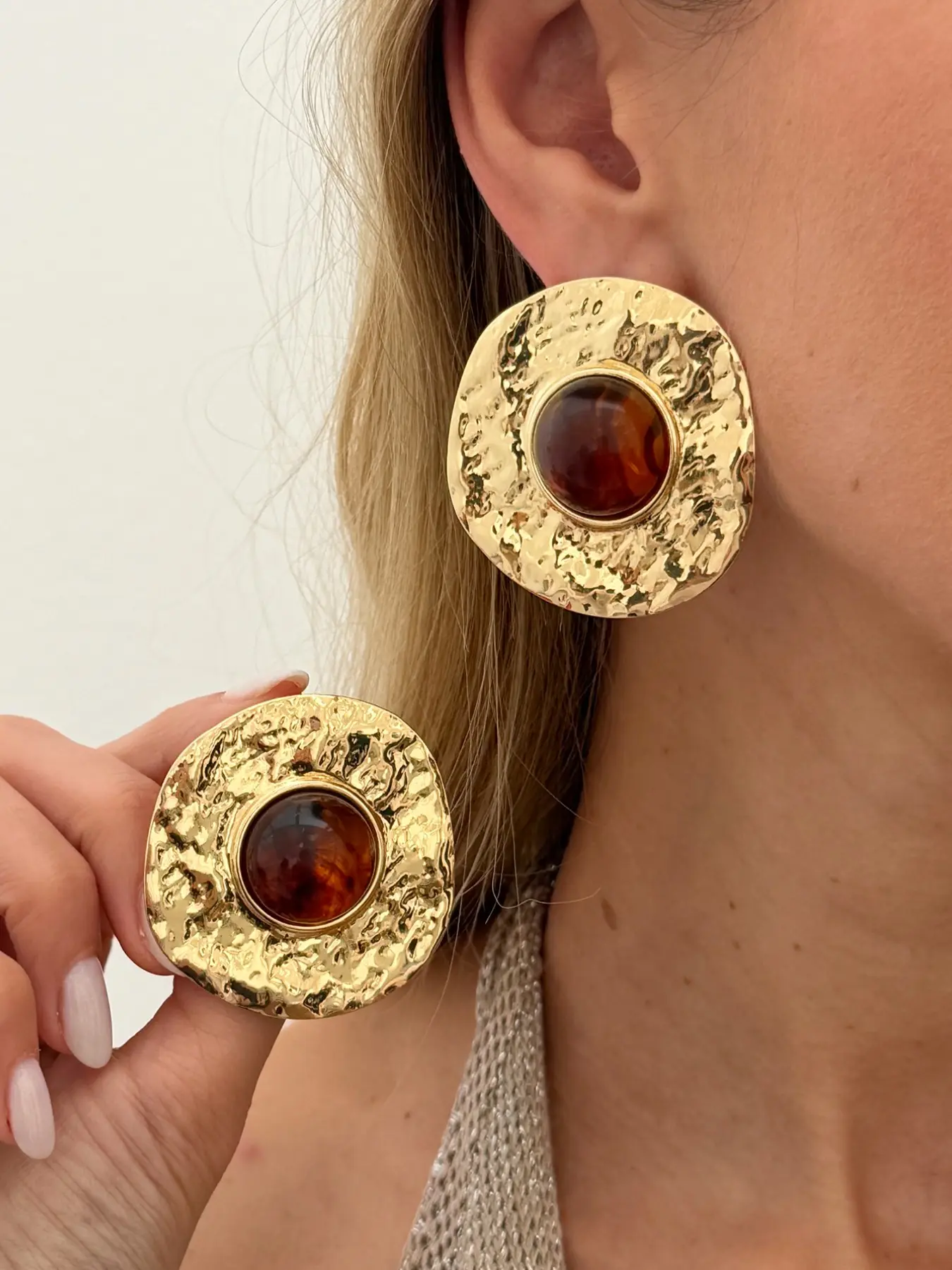Elegant Vintage Earrings with Agate Stone, Chic Office Wear Jewelry, Office Ready, Lightweight Mature Style Accessories, Design