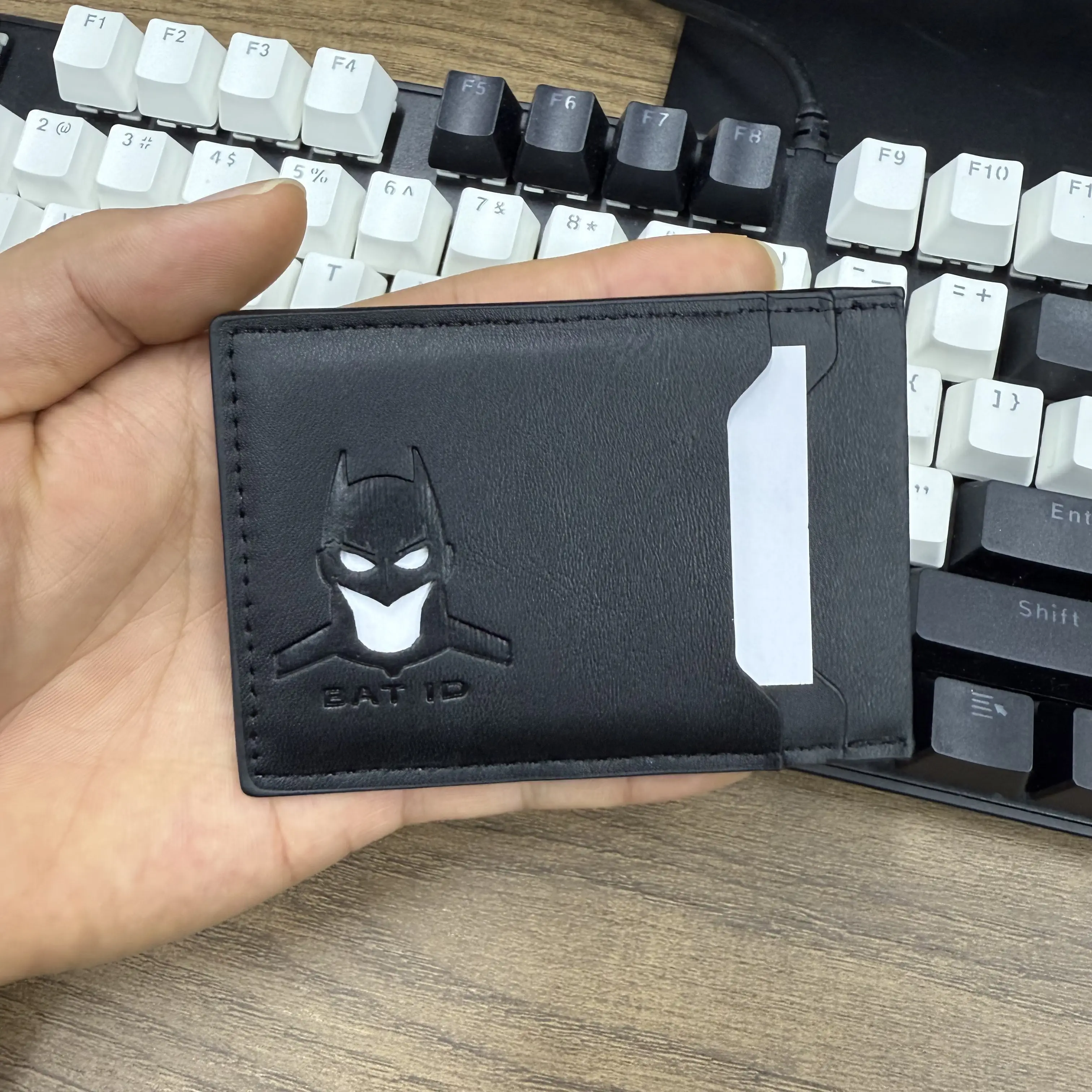 Batman Triple Compartment ID Wallet and Driver's License Holder - Unisex Cartoon Character Design - Perfect Gift for Halloween or Father's Day - 10cm