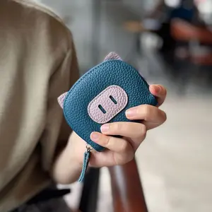 Cute Cartoon Pig Genuine Leather‑Feel Card Holder for Women, Compact Multi‑Slot Coin Purse, Mini ID Document Pouch, Adorable Slim Fashion Card Sleeve, Portable Daily Accessory for Commuting, Travel, School Use and Everyday Small‑Item Storage