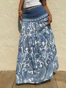 Paisley-print elastic waist flowy maxi swing skirt Womenswear.Bohemian core resort style, the perfect beach vacation staple.Ideal for holidays, casual daily looks, parties and music festivals.
