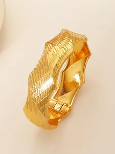 Luxurious Dubai Geometric Hollow Bangle, Women's Arabic Fashion Bracelet, Nigerian Wedding Gift, African Jewelry Party Accessory