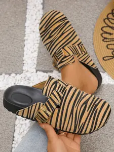 Women's Casual Zebra Print Slippers with Metal Buckle Decor, Stylish Comfortable Footwear for Daily Wear, Unique Fashion Design