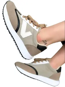 She's An Ace Sneakers