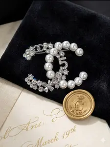 Women's Alloy Brooch Pin, Elegant Fashion Accessory, Perfect for Dresses & Blazers, Ideal Gift for Women, Stylish Jewelry Piece