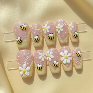3D Bumblebee & Daisy Press-On Nails | Pastel Yellow Honey Spring Cottagecore Nail Art