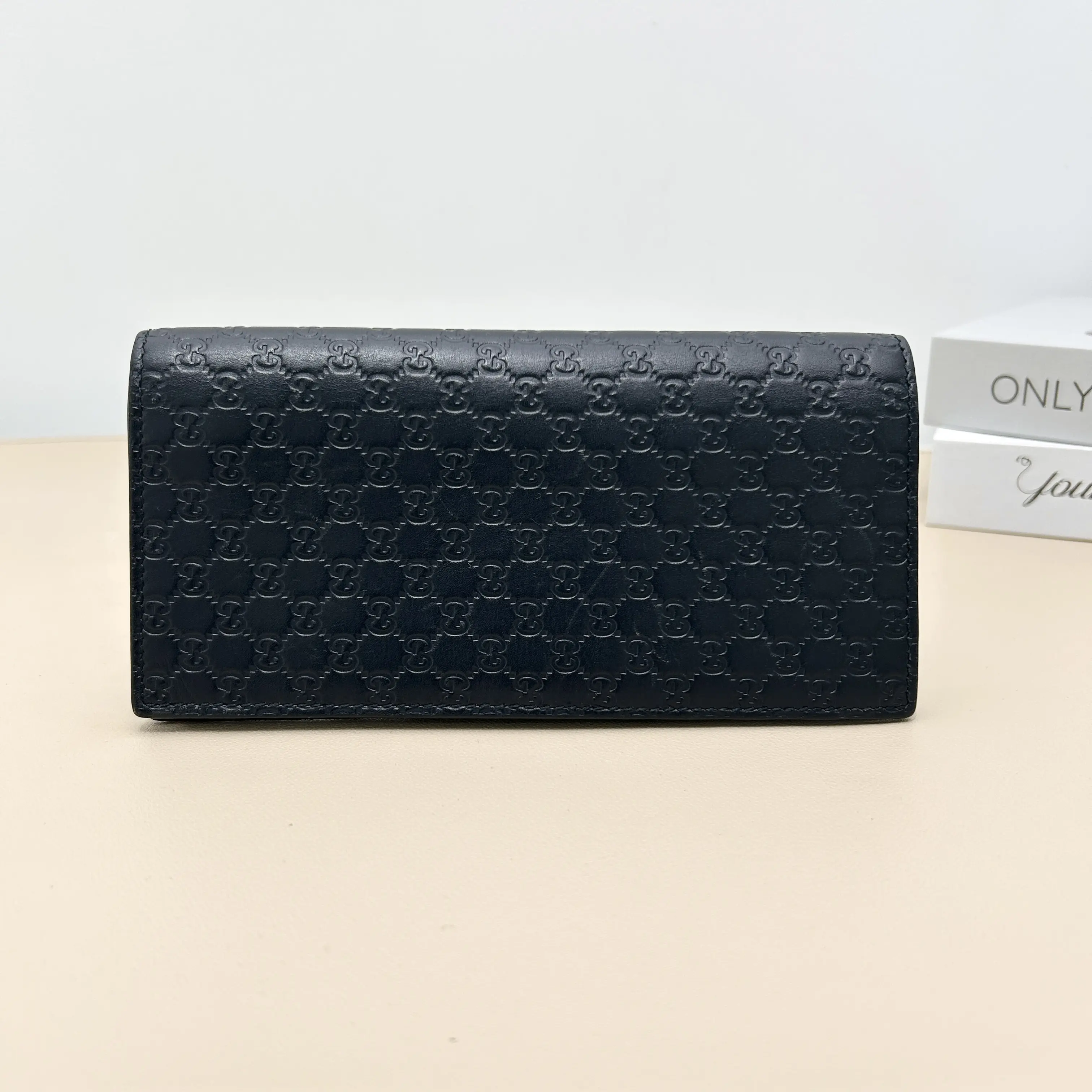 Pre-owned GUCCI Calfskin Small Leather Goods Black Micro Guccissima Embossed Bi fold Long Wallet B8063007
