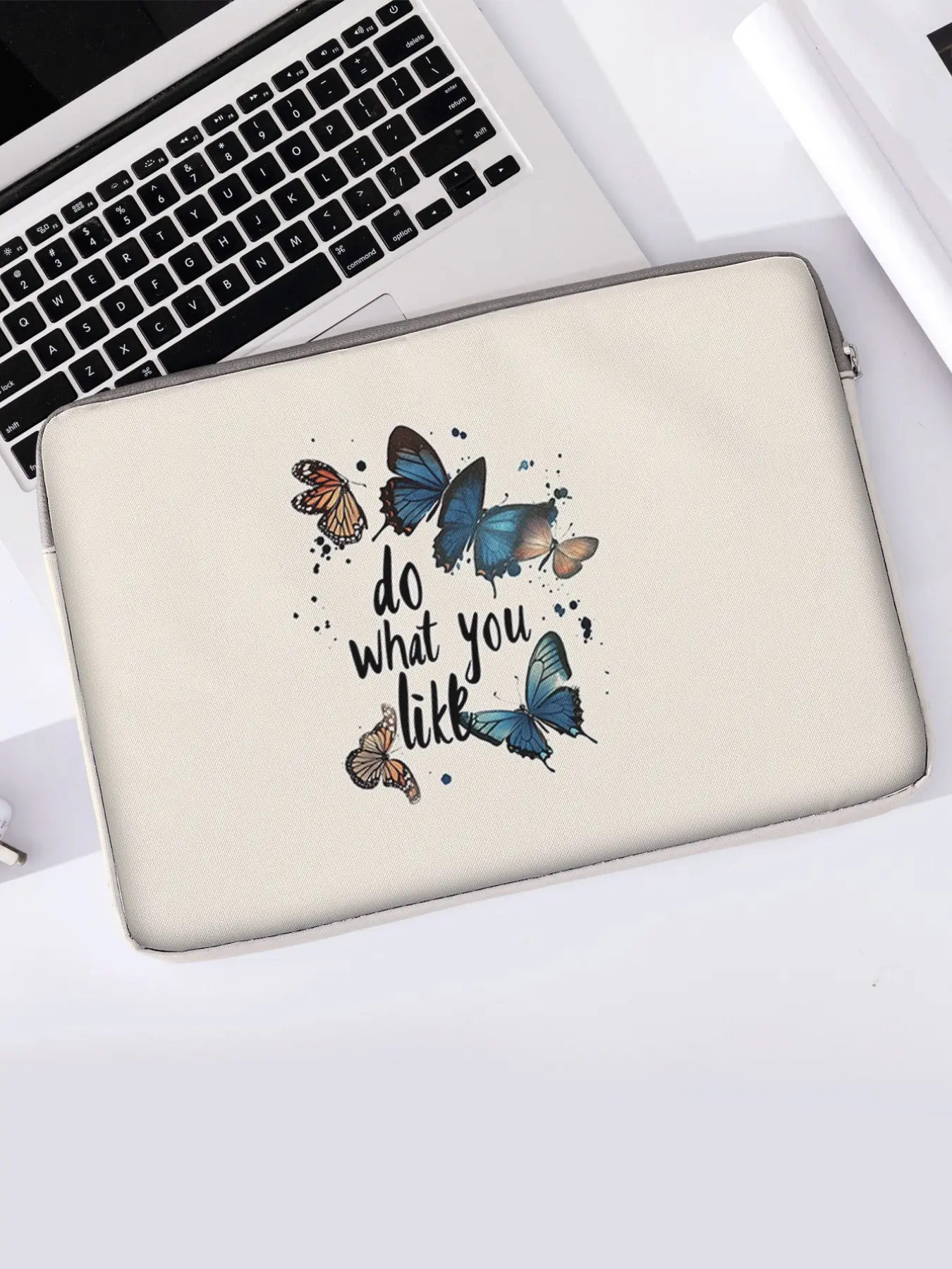 Butterfly Pattern Printed Laptop Bag, Soft Notebook Sleeve, Fits Laptops, Tablets, Zipper Storage Pouch, Casual Style, All Seasons