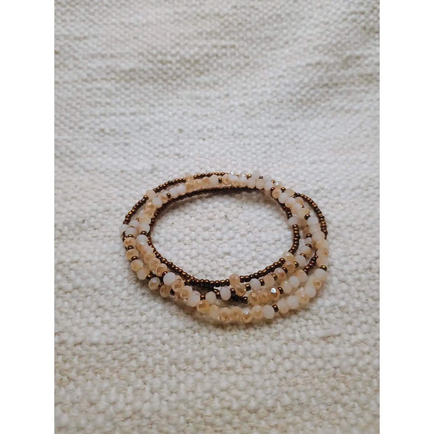 Unisex Arena Dorada Faceted Non-Natural Crystal Beaded Stack Bracelet, Handcrafted 4-Pieces Non-Natural Bronze Jewelry, Elegant Daily Accessory (Note: Choking hazard small parts), Four-Pieces