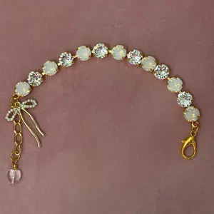 Oh My Opal Bracelet - Elegant Gold-Tone Chain with Opal Stones and Heart Charm for Women