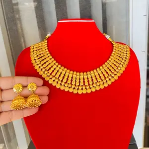 Gold plated Choker with pinjada earrings