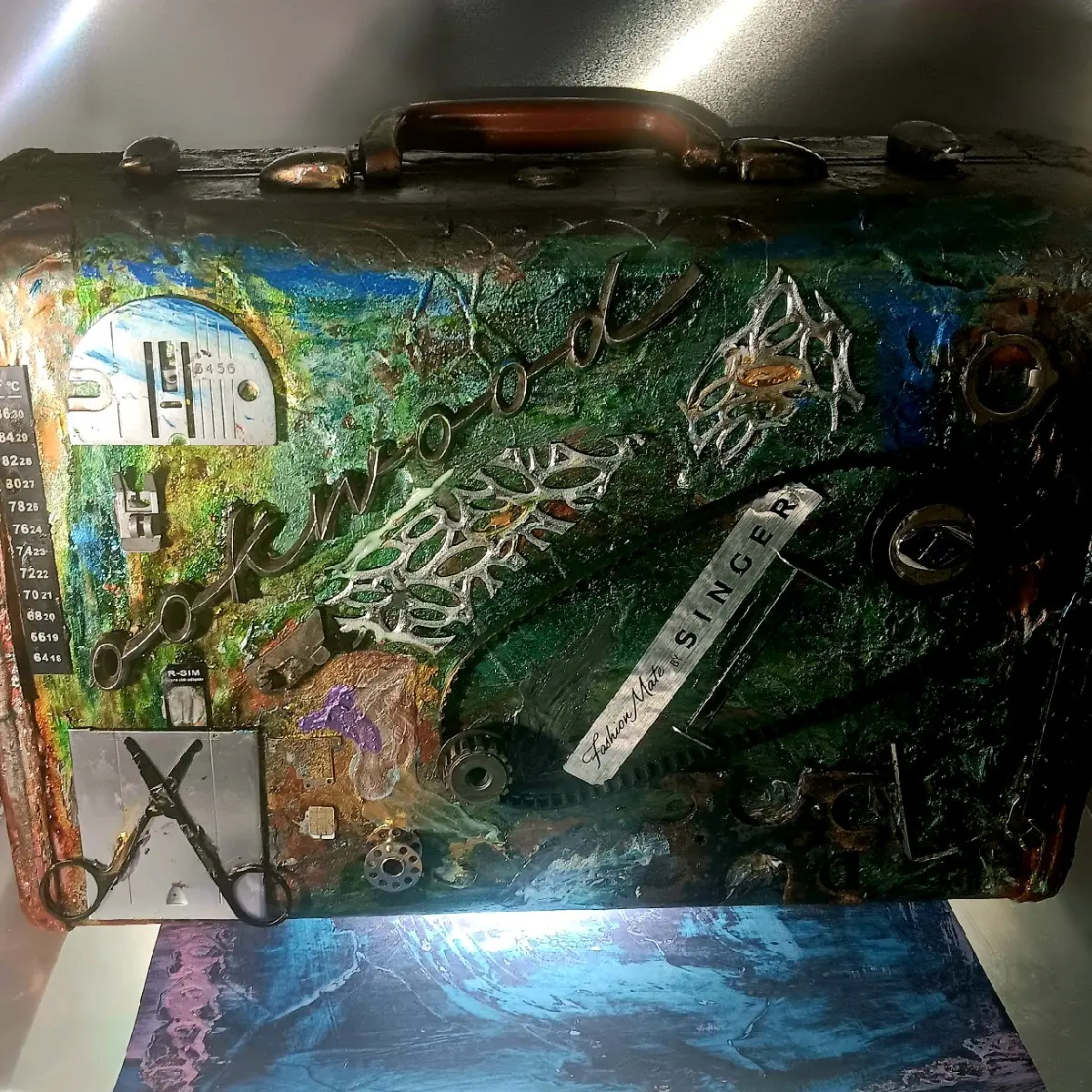 STEAM PUNK DESIGN SUITCASE, Hardshell vintage revamp