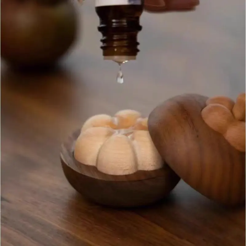 1/2PCS Creative Home Fragrance Ornament Scented with Small Bamboo Diffuser Wood, Indoor Flameless Aromatherapy, Car Air Freshener, Wooden Scent Diffuser