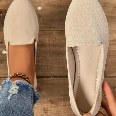 【Black Friday】Women's Solid-Color Pointed-Toe Flats, Soft-Soled Casual Slip-On Shoes, Versatile and Comfortable Commuter Footwear for Work and Everyday Wear