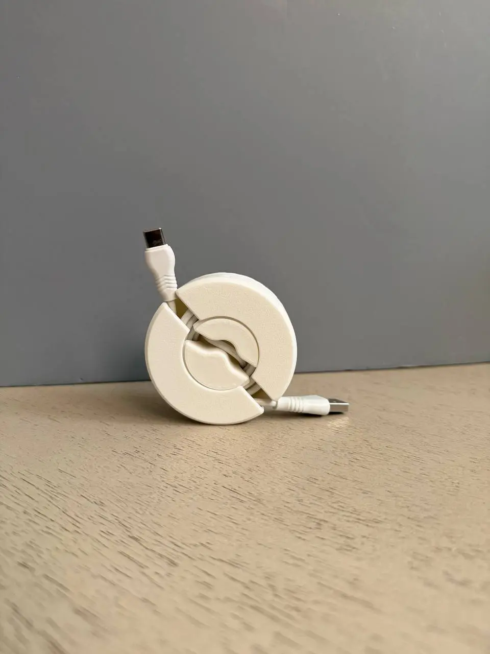 3D Printed Cable Winder & Cord Organizer – Compact Retractable Cable Holder for Charging Cords, Desk, Travel & Everyday Storage