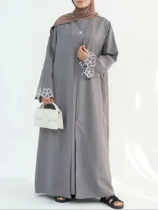 Middle Eastern Elegant Robe with Floral Sleeve Decorations, Trendy Dubai Islamic Turkish Muslim Women Ramadan Robe, Abaya, Modest Clothes
