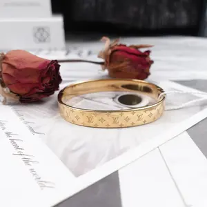 Pre-owned Louis Vuitton Gold Tone Monogram Bracelet T10330992