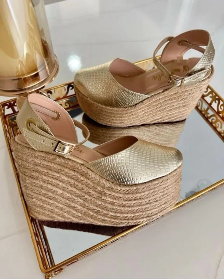 High Heels for Women, Gold Espadrille 10 cm Platform Shoe in Synthetic Leather with Peep Toe and Ankle Strap, Classy, Stylish, Party Footwear, Wedge Heel, Heeled Wedges, Elegant, Fashion