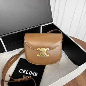 Pre-owned Celine Leather Shoulder Bags 7.8'' R14359 Shoulder Bag C6843081399 0411 T5 Betsy