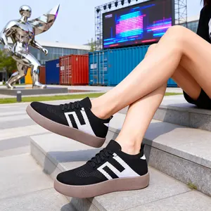 Women's fashion sneakers collection 2s with breathable mesh design,stylish and versatile, comfortable to wear flat shoes