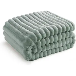 Green California King Size Blanket - 102x96 Inches, All Seasons Durable Bedding Blanket for Women