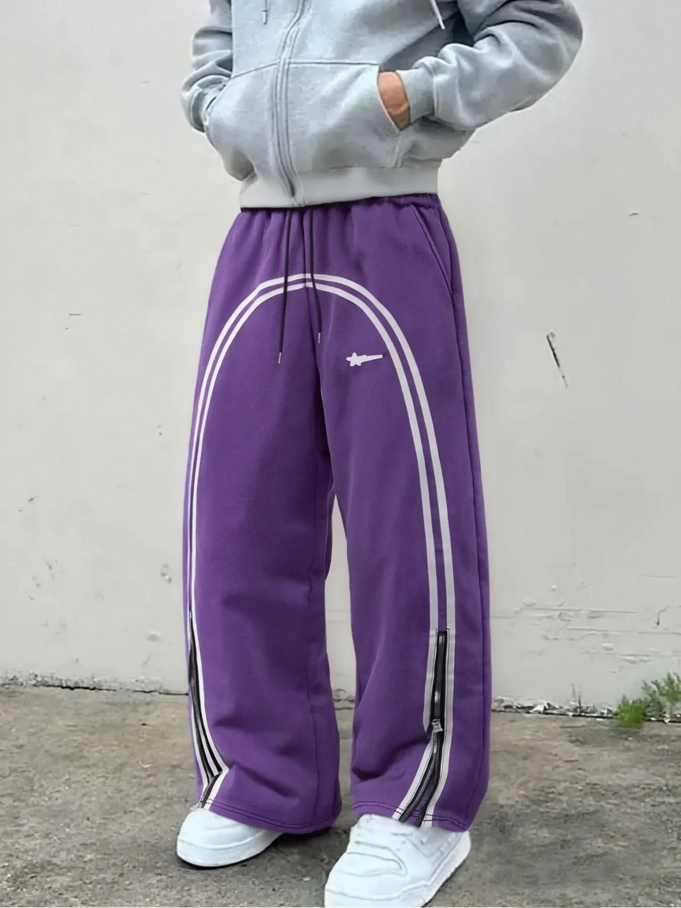 Men's Casual Sport Pants, Loose Elastic Cuffs, Fashion Print Design, Lightweight Fabric, Perfect for Daily Wear, Striped Trim Sweatpants, Athleisure Sweatpants, Casual Athletic Pants, Cuffed Sweatpants