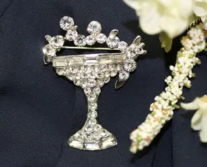 Silver-plated Rhinestone Pell Champagne Glass Brooch Pin