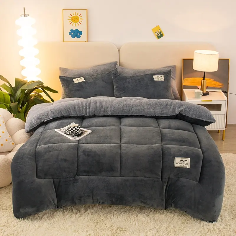Solid Color Thickened Winter Quilt, 1 Count Soft Comfortable Warm Comforter, Super Fluffy Duvet, Soft Comfy Bedding, Bedding Supplies for Home Bedroom Sofa Couch, Valentine's Day Gift