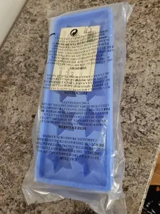 New In Package Pampered Chef Star Ice Cube Trays Set of 2, Blue
