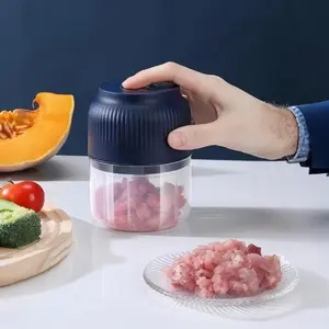 Electric Garlic Chopper, 3 Sharp Blades,Portable Veggie Chopper, 300ML Garlic Grinder Masher Onion Chopper, Blender to Vegetable, Cordless Food Processor for Ginger, Chili, Fruit, Meat, Spices, Beans, etc