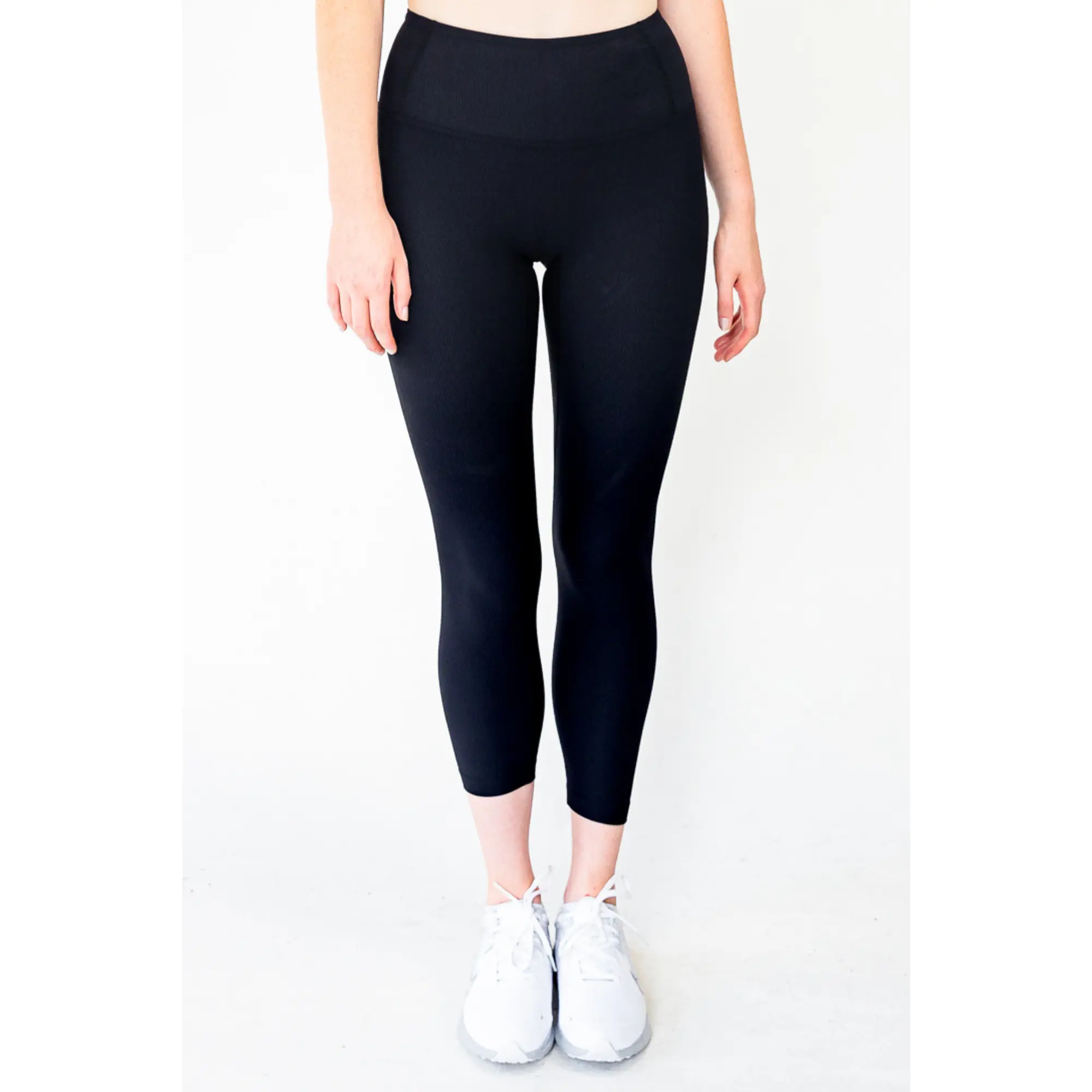 Linear Women's High Waist Seamless Leggings in Black – Tummy Control, Squat Proof Compression Fit, Ribbed Comfort Fabric, Butt-Lifting Yoga Pants, No Front Seam Workout Tights for Gym & Activewear
