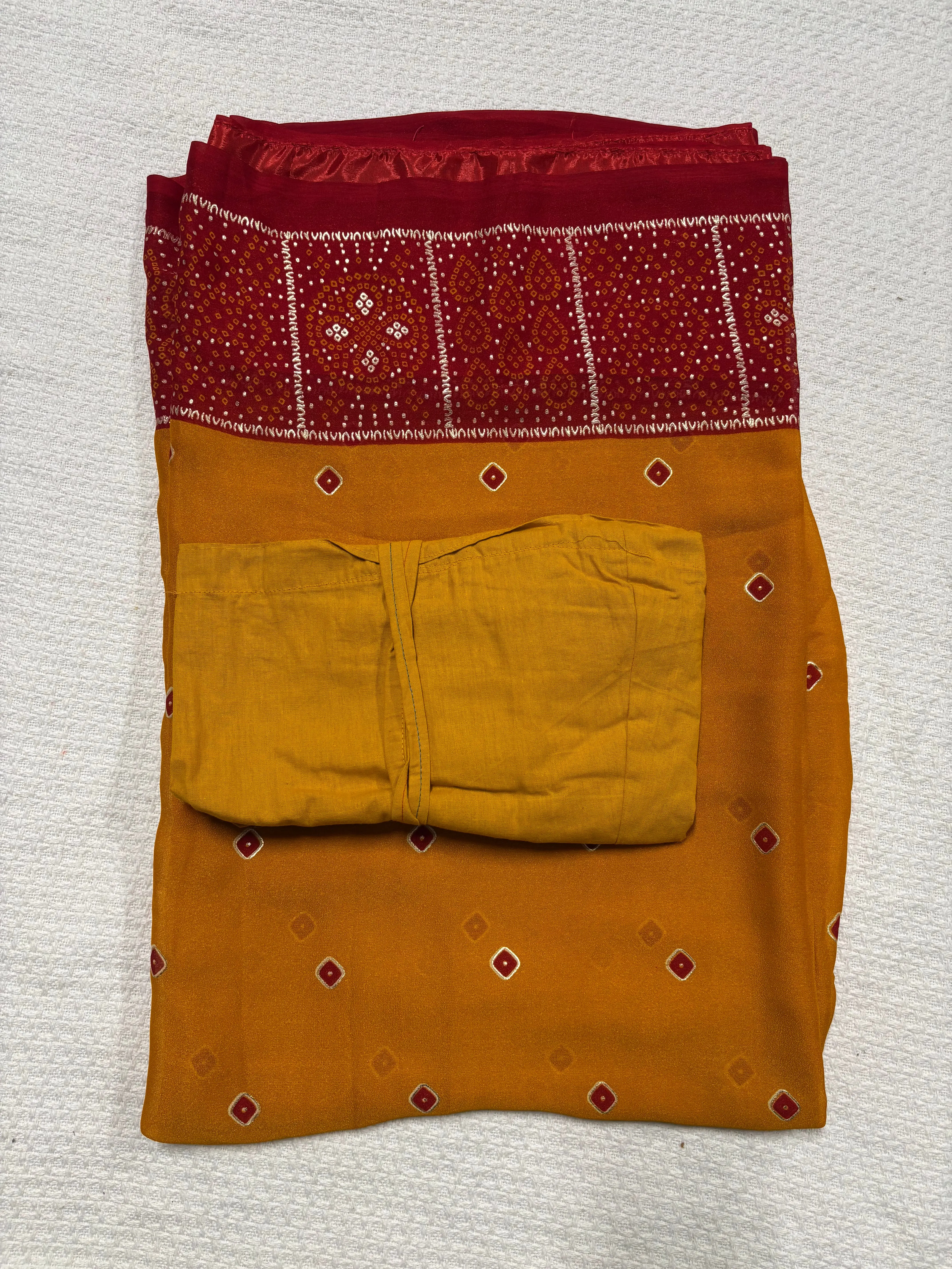 Chunri Print Saree with Peticot