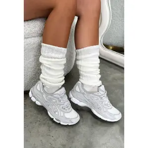 Nila Leg Warmers - White