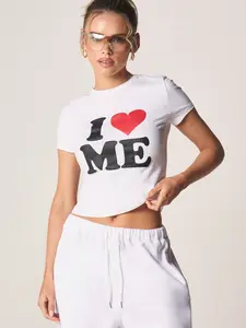 MISSGUIDED I Love Me Graphic Crew Neck T-Shirt
