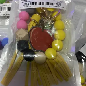 1/4 pcs-Vibrant School Style Beaded Keychain Set, Colorful Bracelet Design, Apple Ornament, Pencil Shape, Rainbow Decoration, Teacher Gift, Cool Keychains