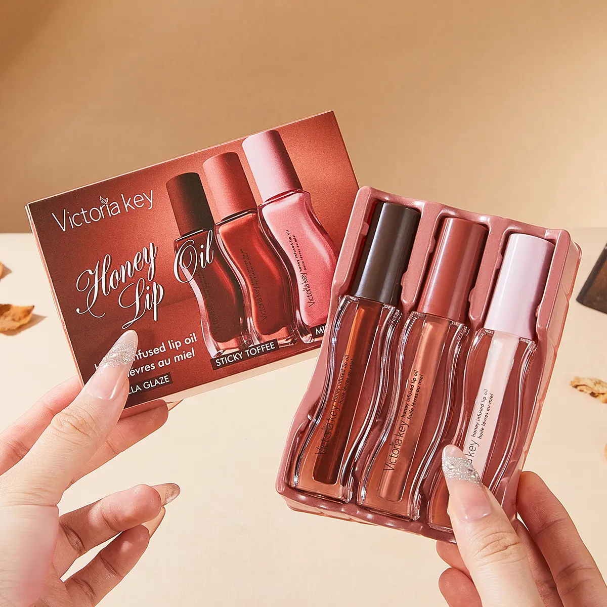 3PCS multi-color lip gloss set, moisturizing and non greasy, 24-hour long-lasting moisturizing, rich lip nude color series high-end color, portable makeup lip oil