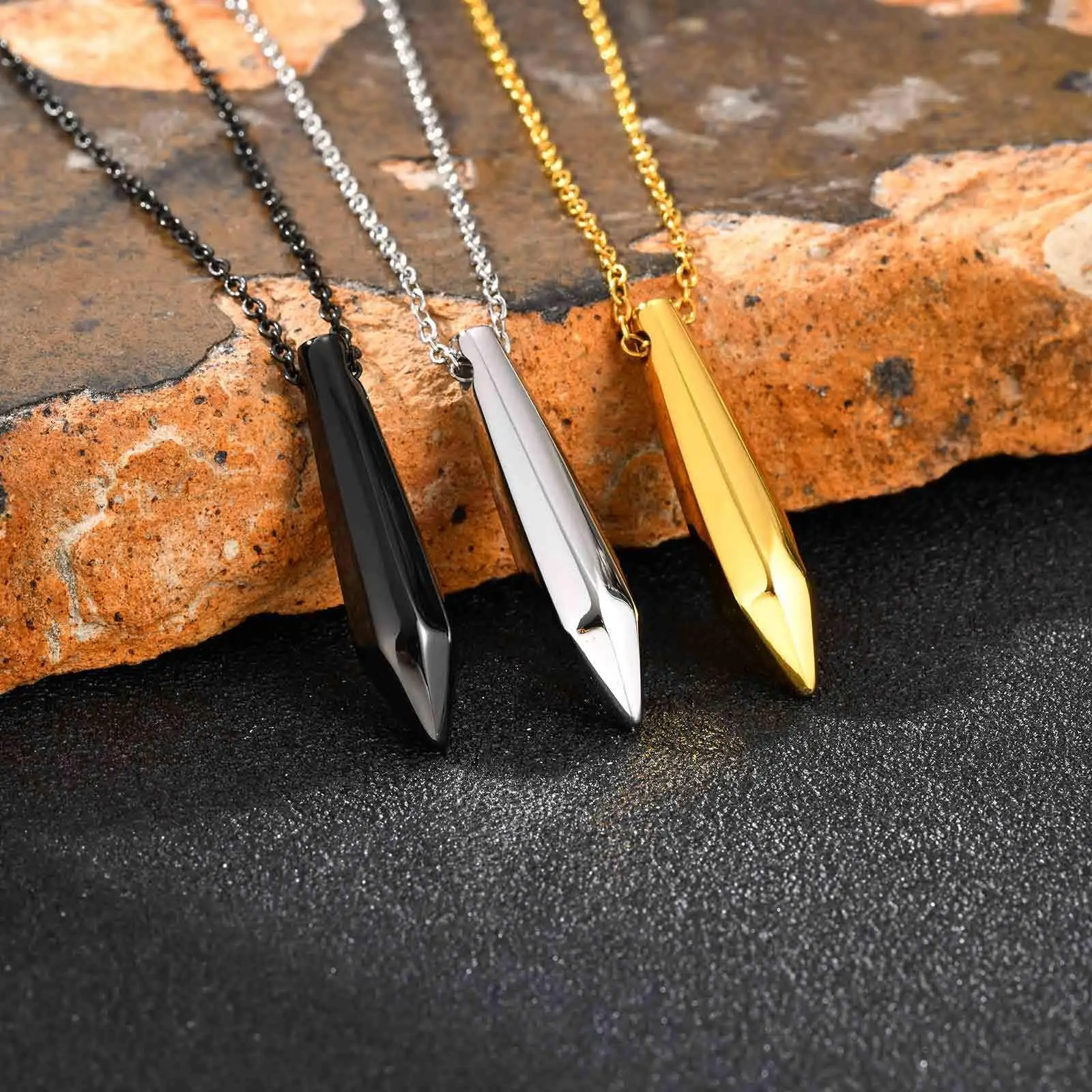 Vnox Stainless Steel Bullet Pendant Necklace for Men Boys, Adjustable O Chain Minimalist Jewelry, 32*7.3mm Bullet Head Necklaces