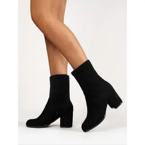 Fashionable solid-color thick high-heel boots for outfits, elegant round-toe mid-calf black boots for daily life, trendy sock boots for fall and winter